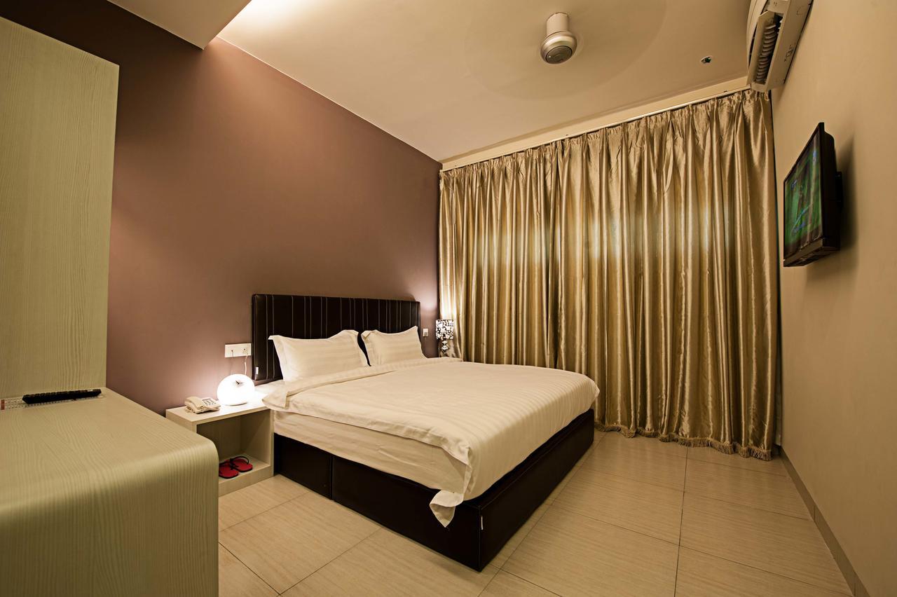 Seven Hotel Putatan Εξωτερικό φωτογραφία
