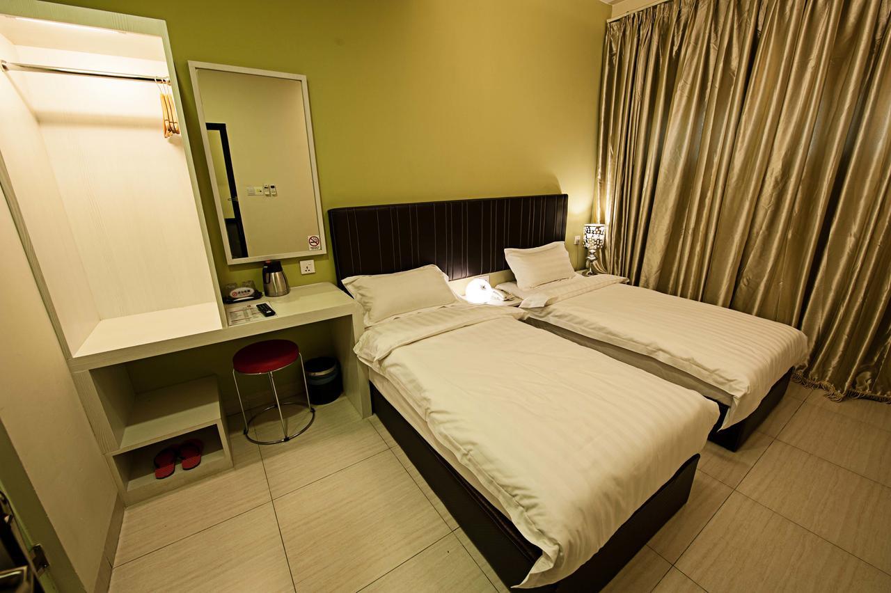 Seven Hotel Putatan Εξωτερικό φωτογραφία