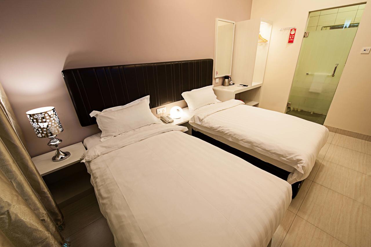 Seven Hotel Putatan Εξωτερικό φωτογραφία